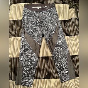 NIKE PRO Womens Cropped Leggings Dri Fit Mesh Panels Blue Gray Print size M.